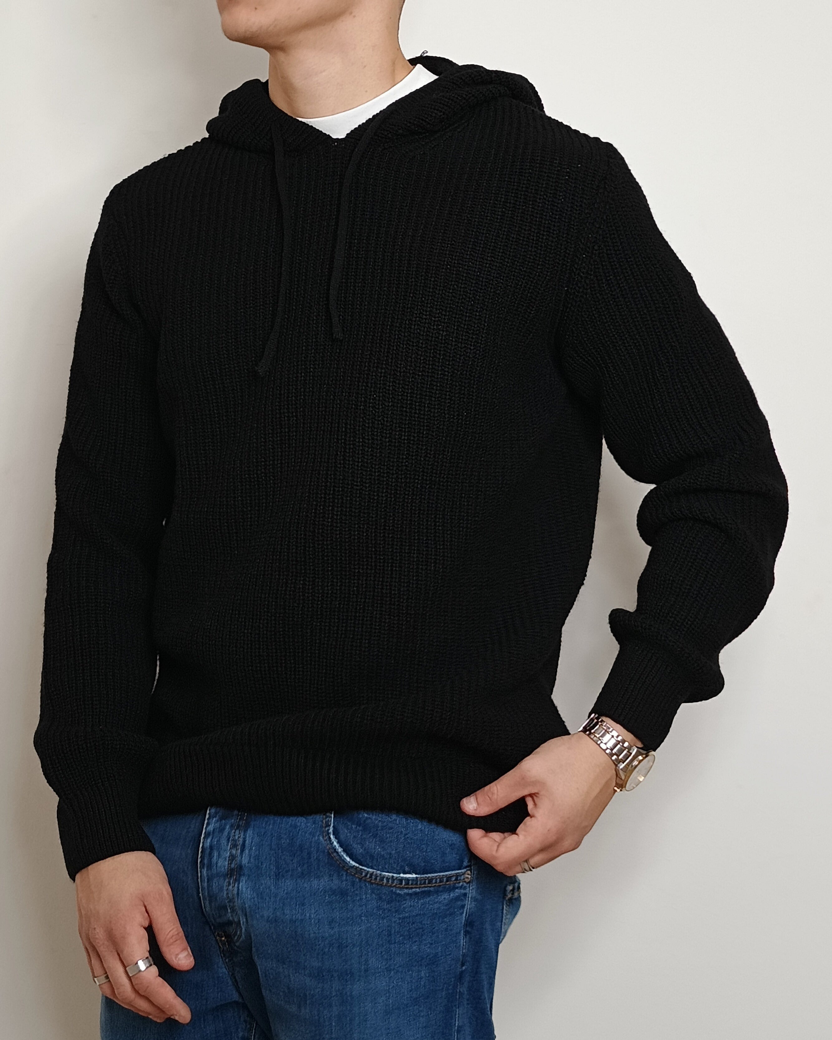 VALDICHIARA FELPA IN LANA CON CAPPUCCIO (NERO)