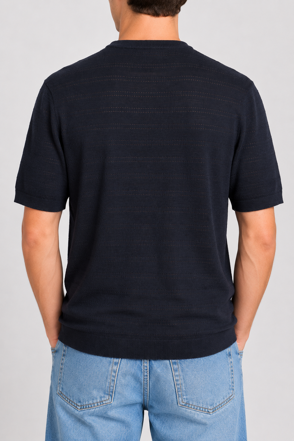 Maglia girocollo traforata