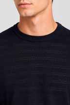 Maglia girocollo traforata