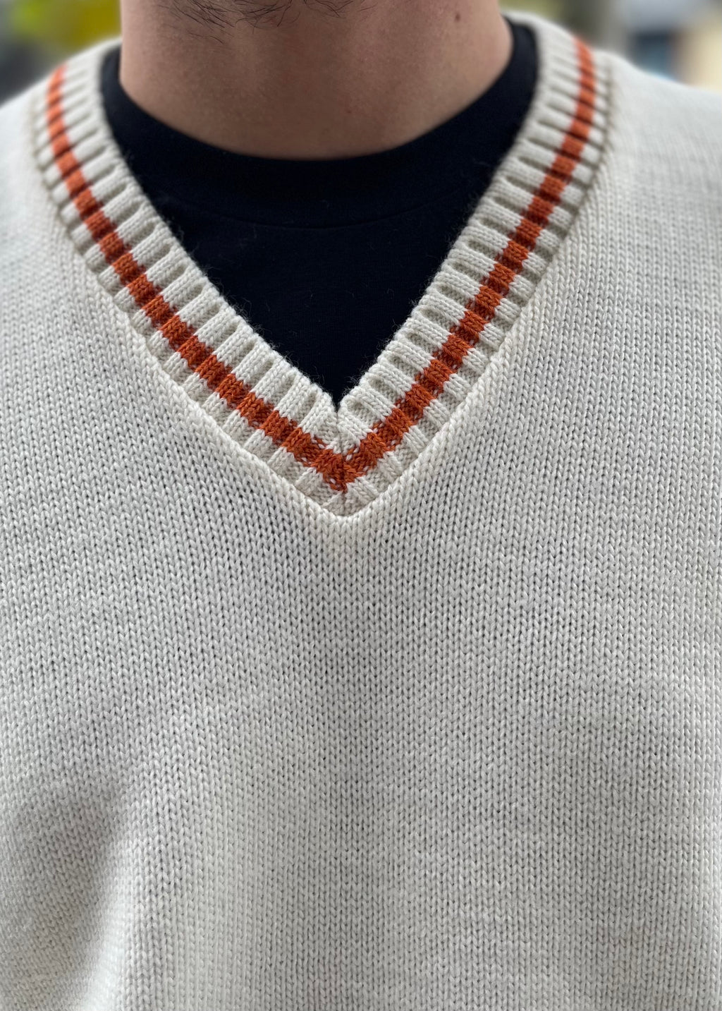 MAGLIA LANA SCOLLO V A640