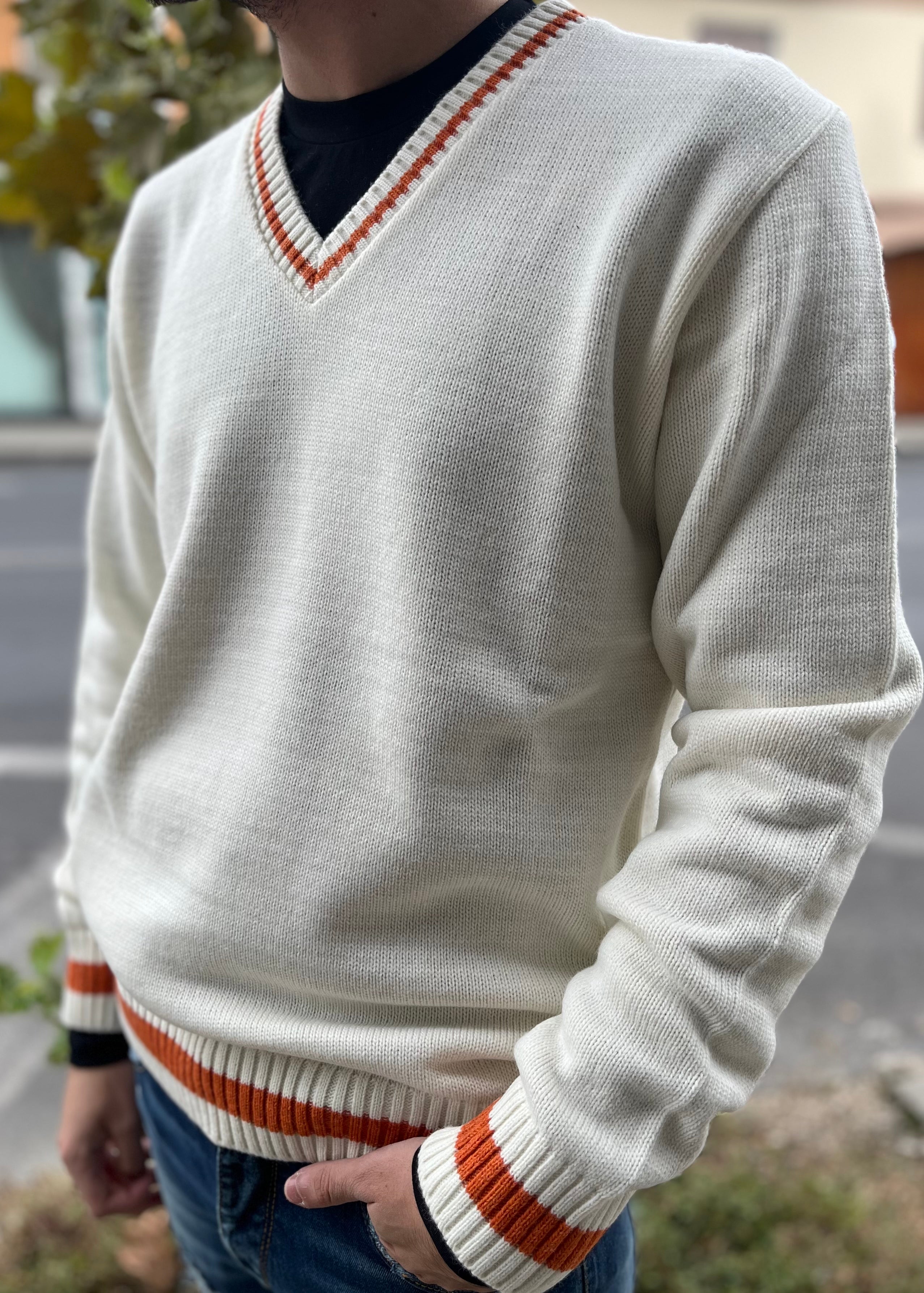 MAGLIA LANA SCOLLO V A640