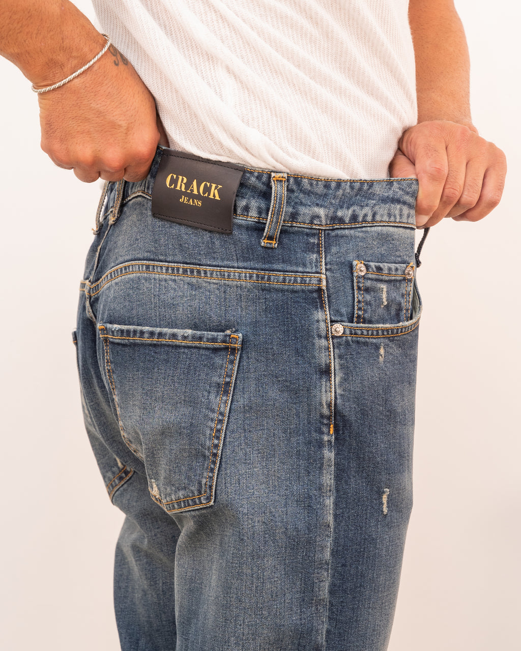 CRACK CM04 Capri