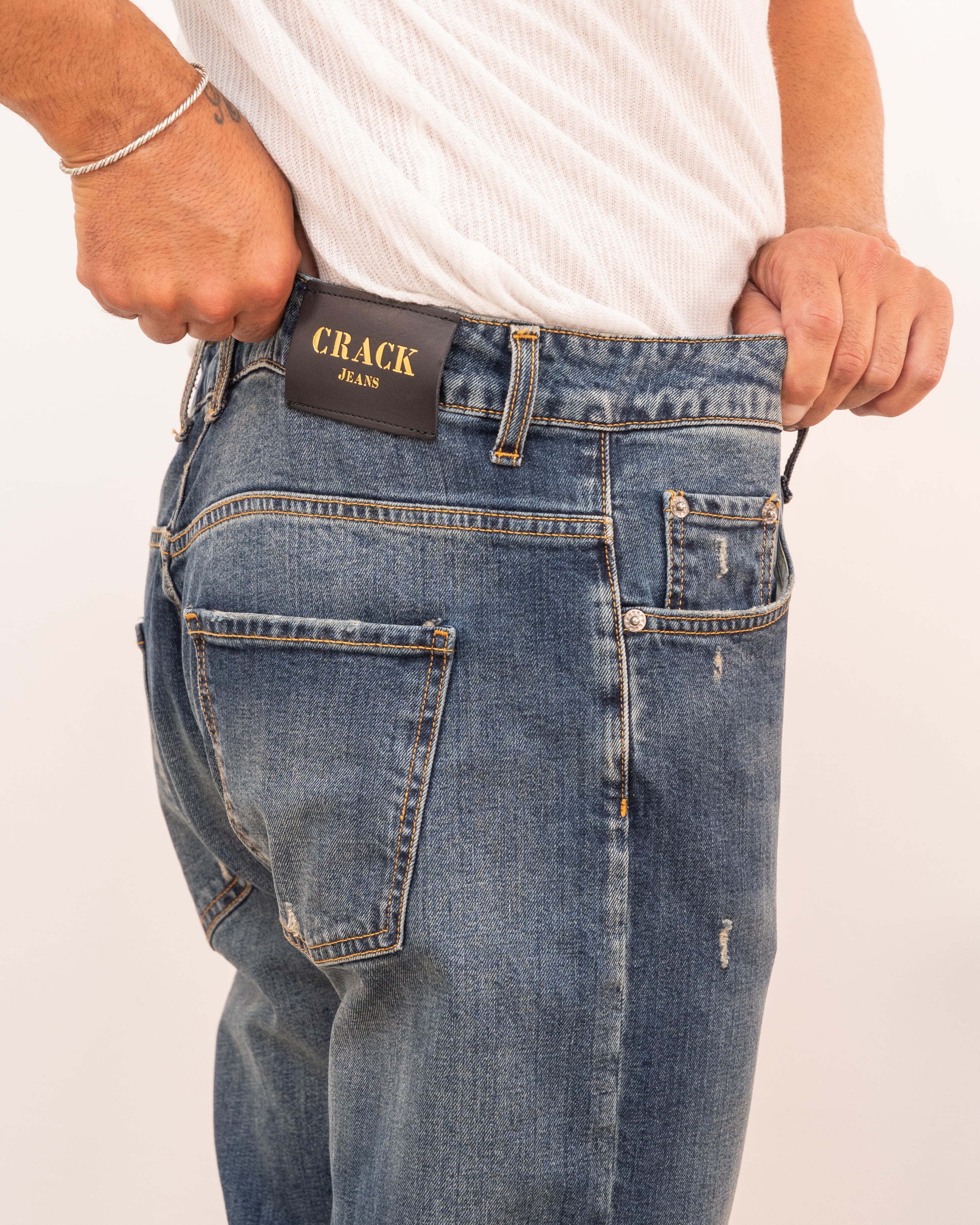 CRACK CM04 Capri