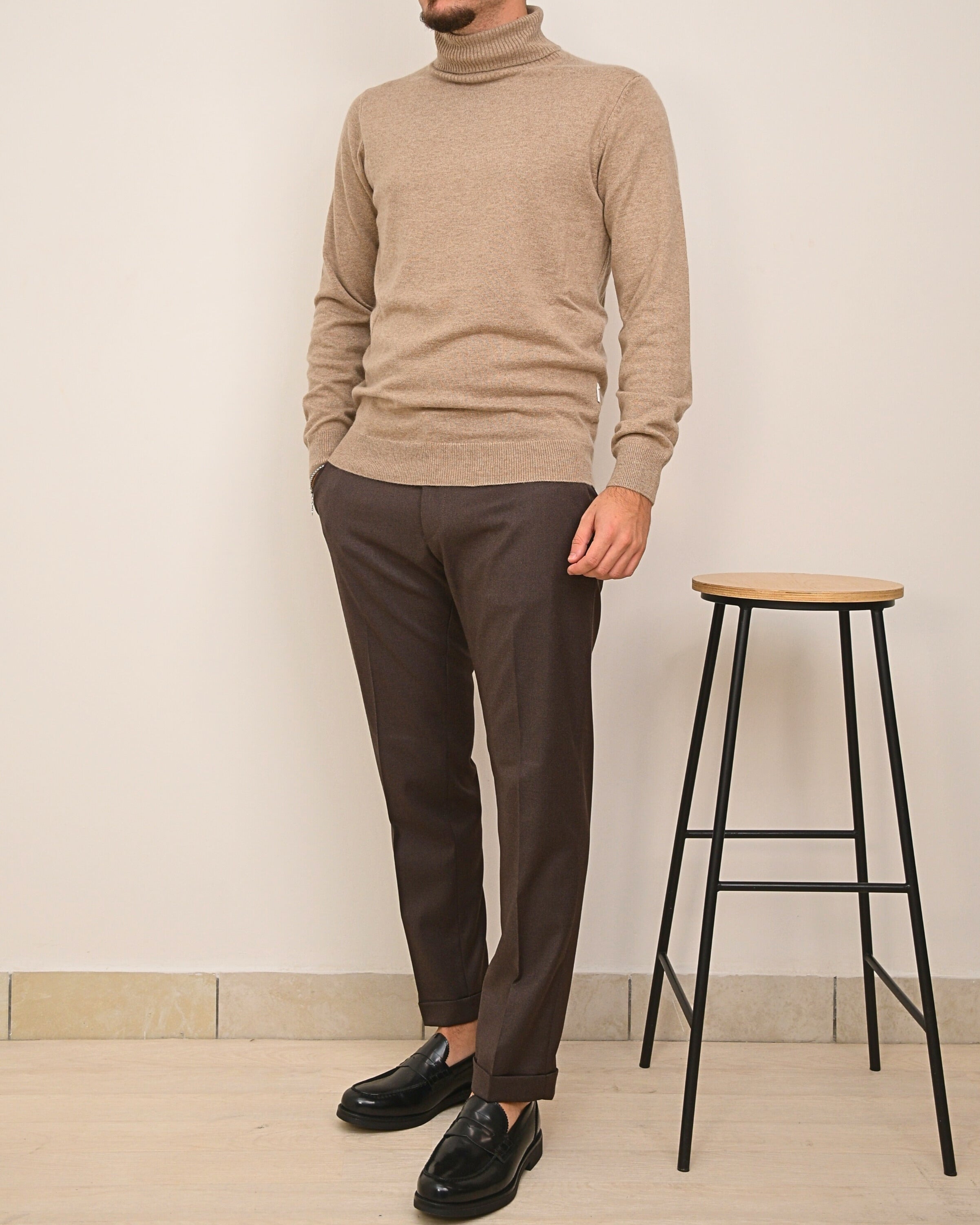 OUTFIT: SEINSE MAGLIA DOLCEVITA MI3163SS & DOPPIAVVI CHINO TENNESSE SLIM LUCIO1