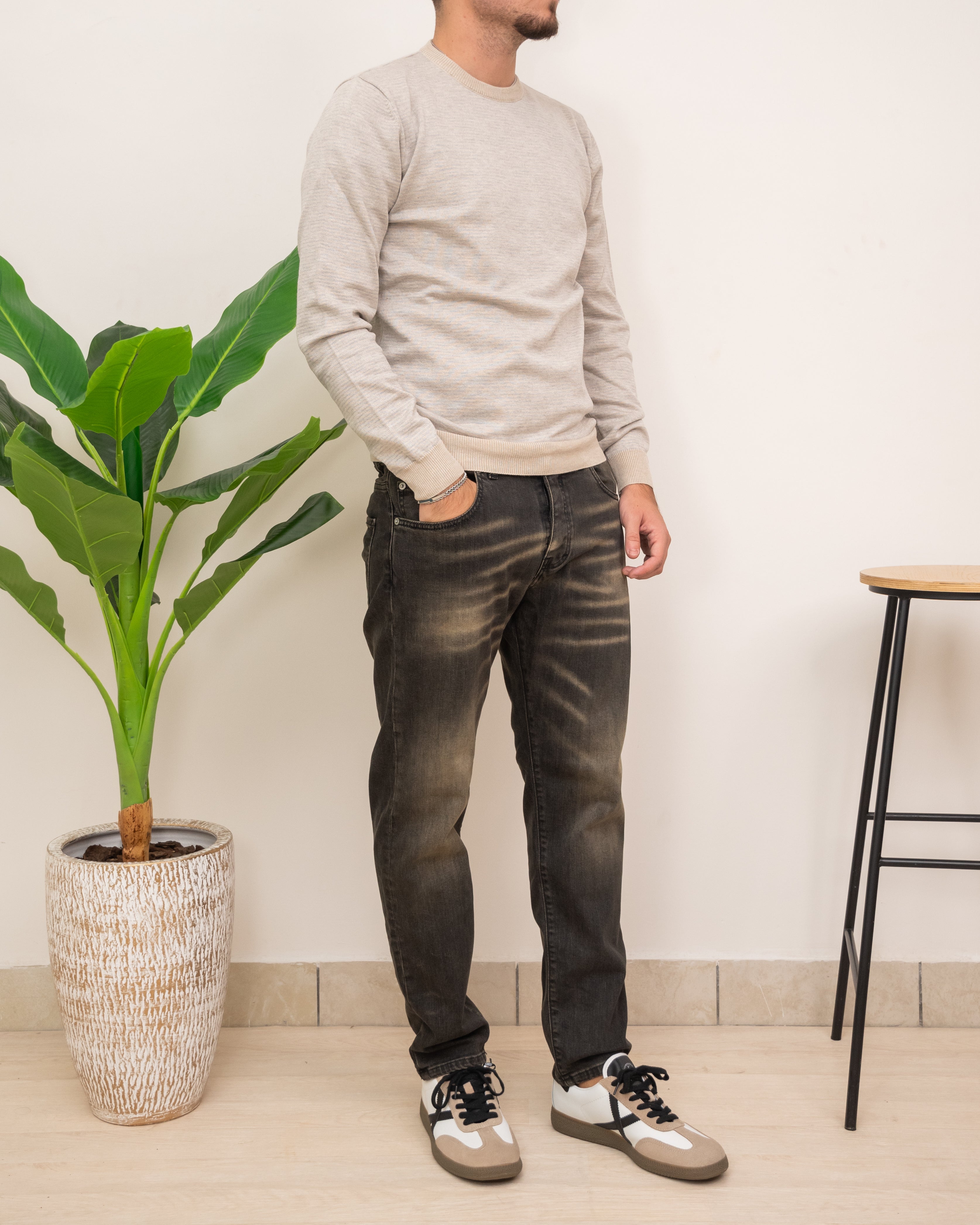 OUTFIT: SEINSE MAGLIA MI3110SS CON JEANS CRACK LC08-05